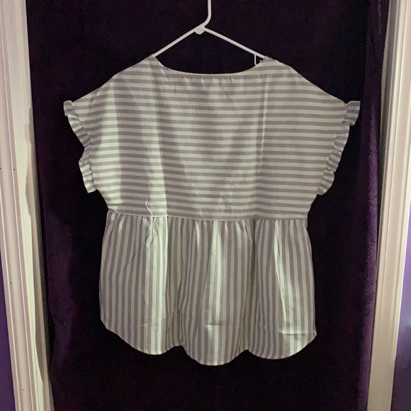 XL, Grey and white striped - Picture 2 of 2